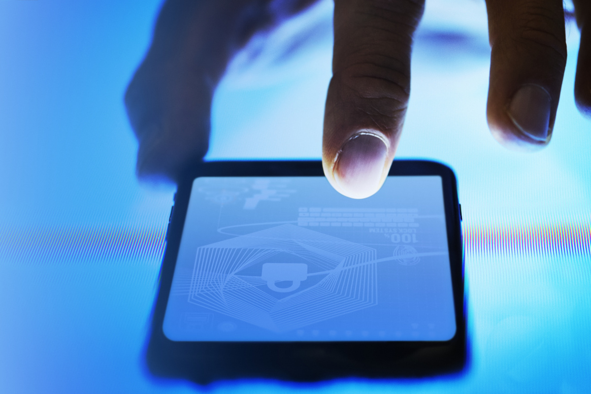 Man using tablet